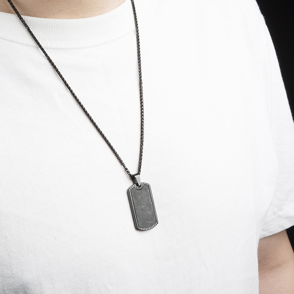 Carbon Fiber Pendant Stainless - Men Accessories List recension och pris